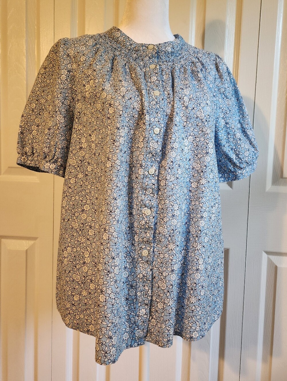J Crew Smocked-neck Floral Top - Picture 1 of 7